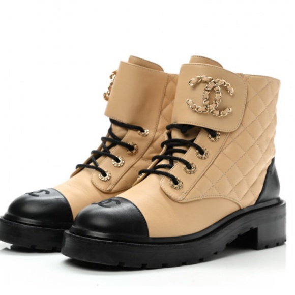 CHANEL Lambskin Calfskin Quilted Lace Up Combat Boots size 38/ 7.5 - Picture 1 of 7